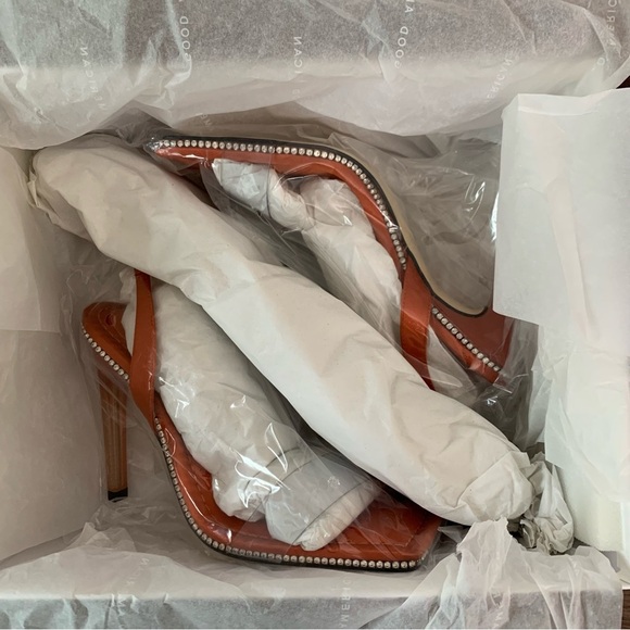 Good American Heels - Picture 6 of 7